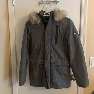 Mens Tommy Hilfiger coat Size S Like New condition